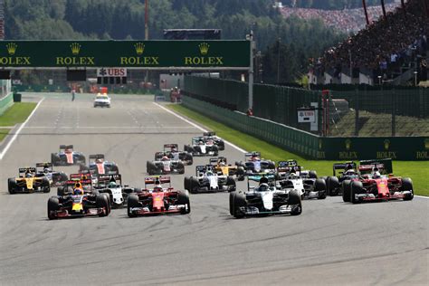 2016 F1 season overview, stats, and results .